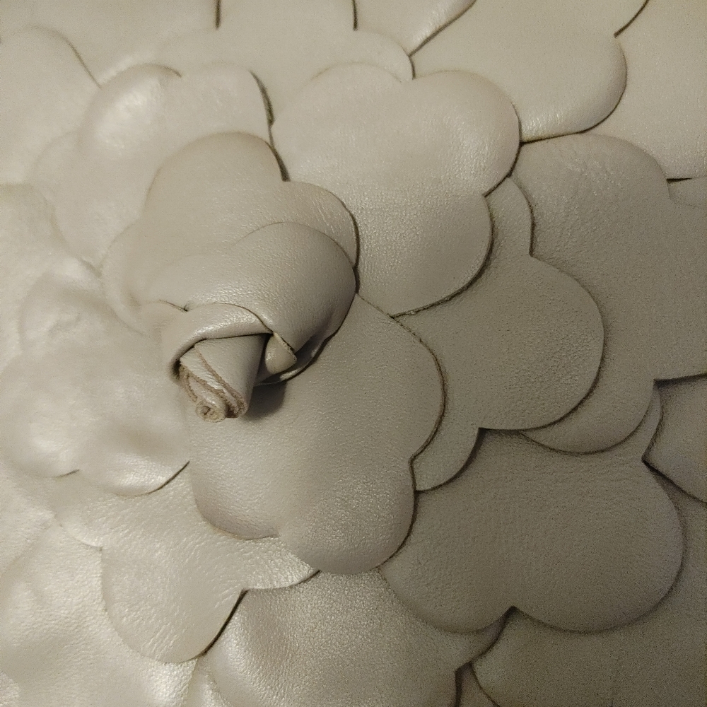 Patricia Nash Cassini Wristlet/Clutch - Picture 6 of 6